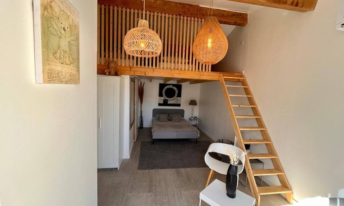 Carqueiranne House | Air-conditioned outbuilding in a quiet residential area near Hyères