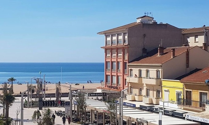 Valras-Plage Apartment | Air-conditioned studio, balcony, near beach and shops
