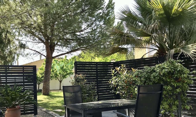 Villetelle Apartment | Air-conditioned studio Terrace & parkingBeaches of the great mound at 20 min