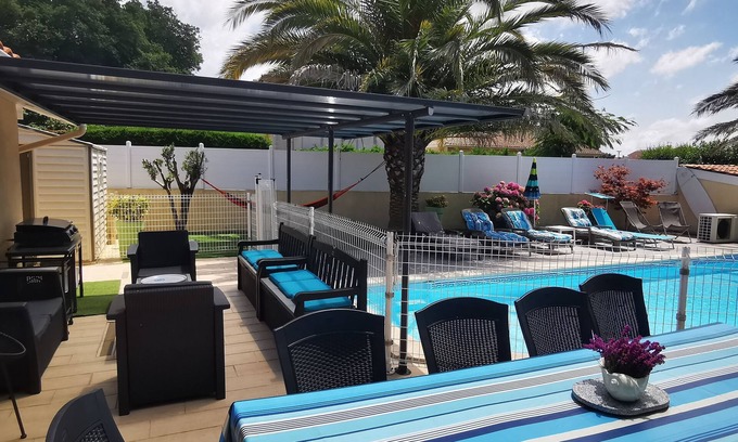 Saubion Villa | Air-conditioned Villa with Heated Pool 10 minutes from the beaches