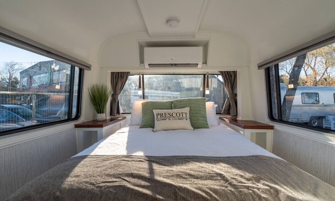Prescott House | Air Village Wagon Circle Unit #10