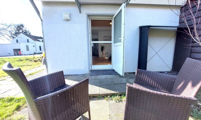 Lohausen Apartment | Airport Messe Apartments