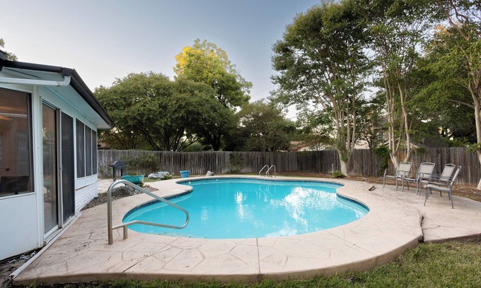 North San Antonio - SAT House | Airport Paradise-Pool-Game Roomnn