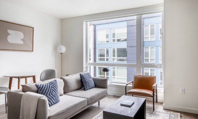 Yesler Terrace Apartment | Airy First Hill 1BR w/Gym, BBQ & Lounge, nr soccer field, by Blueground