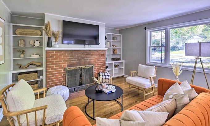 Johnson City Apartment | Airy Johnson City Apartment w/ Ideal Location