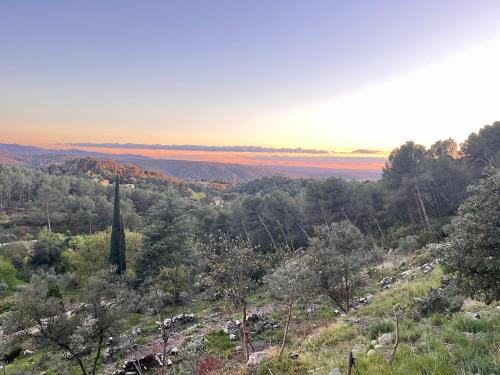 Aix-en-Provence House | Aix-en-Provence, Bastidon provençal plein cœur de la forêt avec vue unique