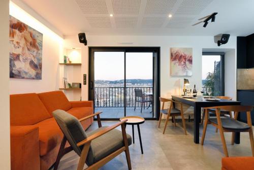 Couronne Urbaine Apartment | Aix Rooftop Appartement Luxe T2 - hypercentre Rotonde - Terrasse - Vue - Parking