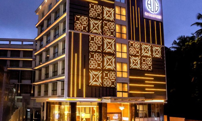 Hampankatta Hotel | AJ Grand Hotel