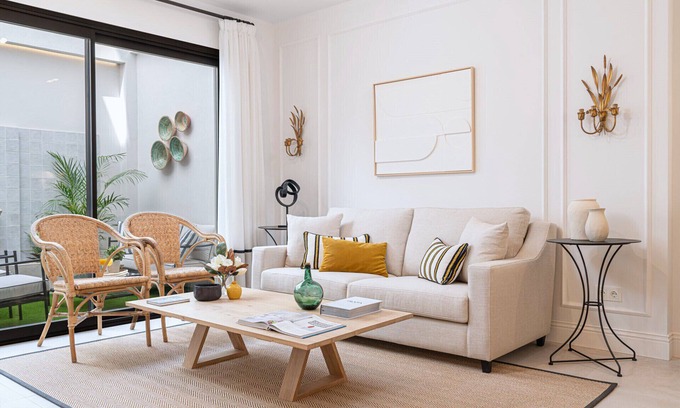 La Trinidad Apartment | AJR Suite Loft - Holiday Apartment in Malaga