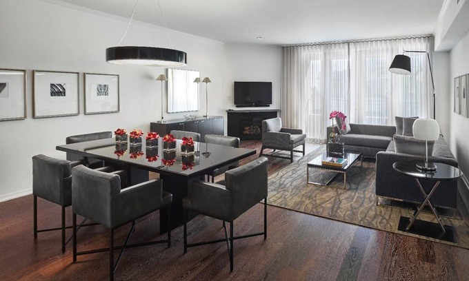 Beverly Hills Apartment | AKA Residences Luxurious Penthouse w/Full Kitchen, Private Patio & WiFi