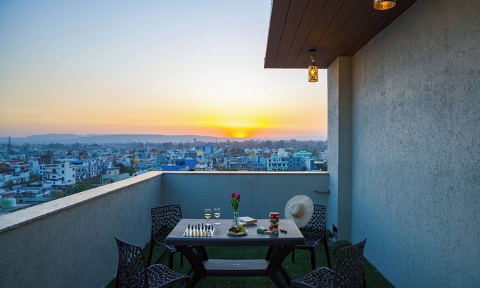 Rishikesh Hotel | Alaya Stays BYDM The Sky Heaven - 4 BHK Penthouse 15 Min from Triveni Ghat With Balcony & Lift
