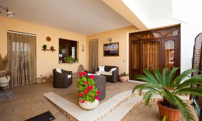 Castelluzzo Bed & Breakfast | Alba Marina B&B