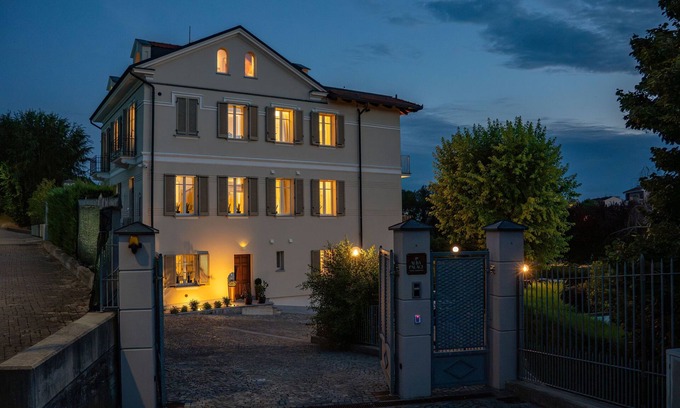 Alba Apartment | Alba Palace Luxury Apartments - Pink