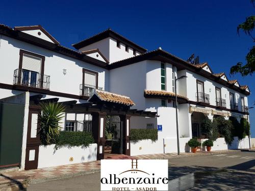 Fuensanta Hotel | Albenzaire Hotel Asador