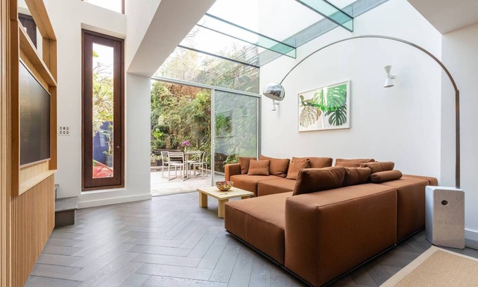 Camden Town with Primrose Hill Apartment | Albert Street V by onefinestay