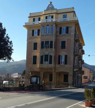 Albisola Superiore Bed & Breakfast | Albisola bed and breakfast
