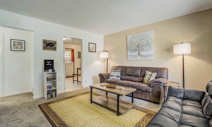 Central Colorado Springs House | Alder Nest! Cozy Retreat w/Fire Pit & Workspace