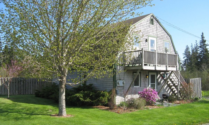 Bernard Apartment | Aldernest Den - Mount Desert Island/Acadia -walk across the lawn down to shore
