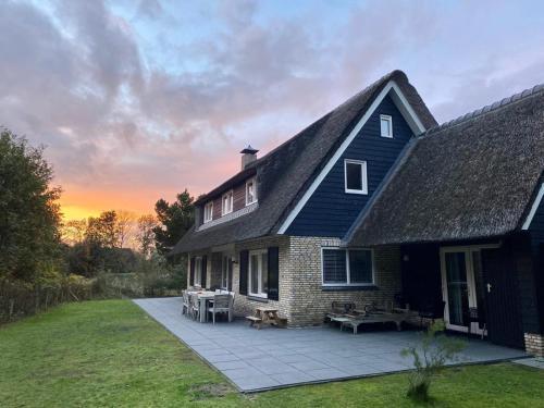 Ballum House | Alegria (9p)