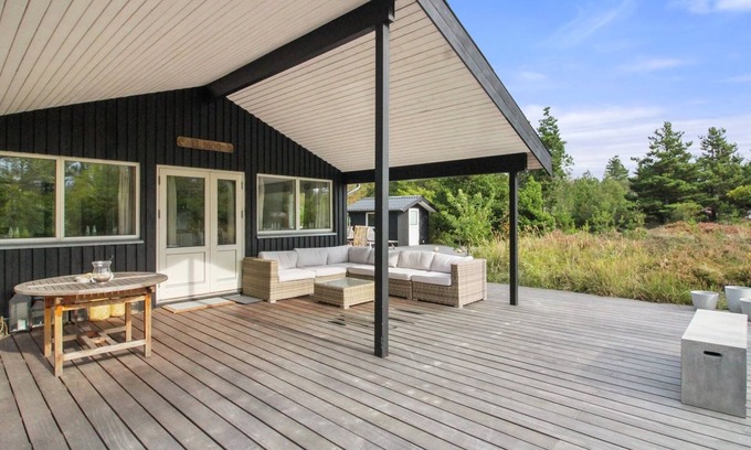 Henne House | "Aleko" - 2.5km from the sea by Interhome