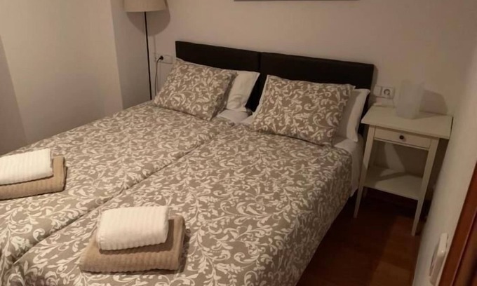 Toledo City Center Apartment | Alfalfa - Toledo Center with Swimming Pool