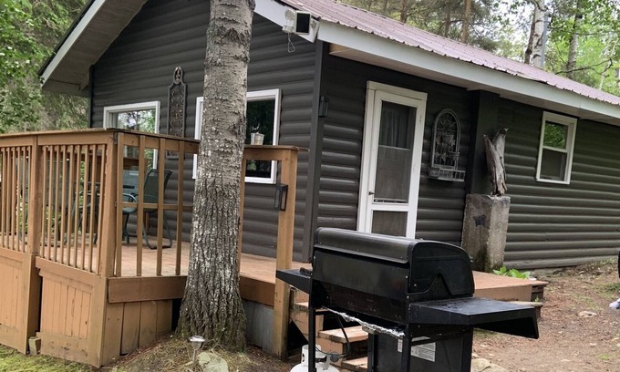Madawaska Cottage | Algonquin Park Area Waterfront Cottage - Madawaska Ontario, Canada