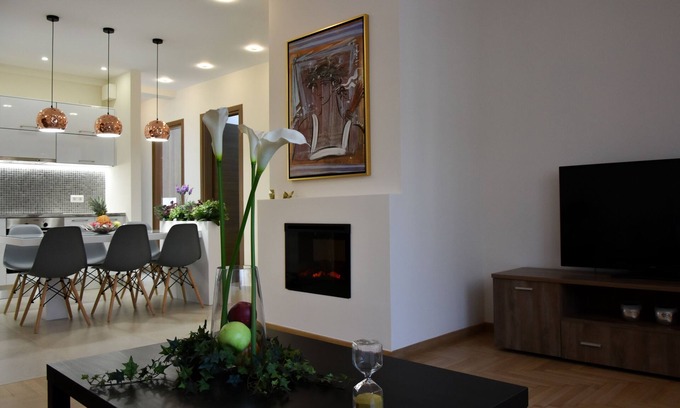 Athens City Centre Apartment | Alke Homme, Elegant Appartment, Acropolis