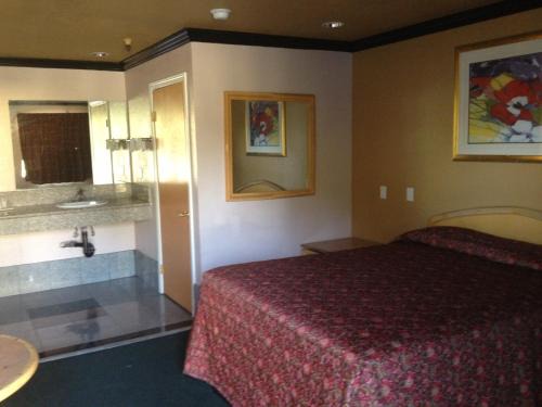 Azusa Hotel | All 8 Motel