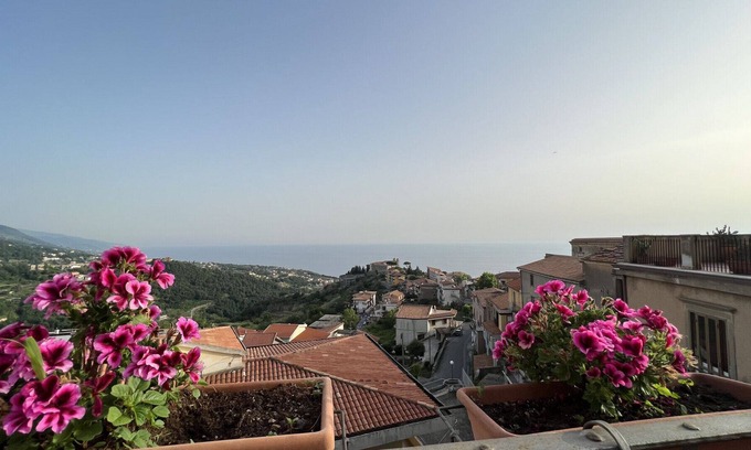 Fuscaldo Apartment | All' arco - Elegant apartment in the historic center of Fuscaldo