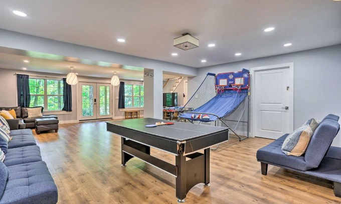 Bushkill House | All-Encompassing Cobalt Cottage with Game Room!
