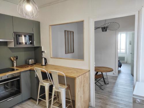 Zola Apartment | All shops available by foot