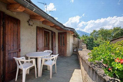 Saint-Pierre Apartment | Alloggio La Tour