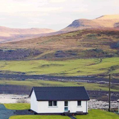 Suladale House | Almondbank Cottage - 2 Bedrooms, 8 miles from Portree