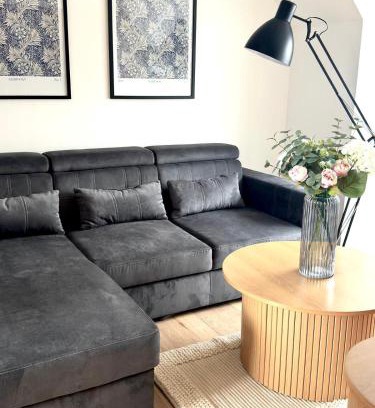 Livingston House | Almondvale Apartment
