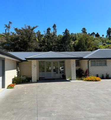 New Plymouth Bed & Breakfast | Almost Heaven BNB