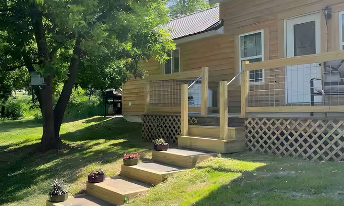 Burdett House | Almost Home - A Spacious Family Getaway!