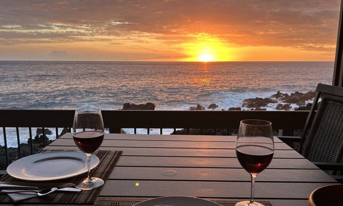 Kahaluu-Keauhou Condo | Aloha Condos, Kanaloa at Kona, Condo 1701, Oceanfront, AC, Renovated