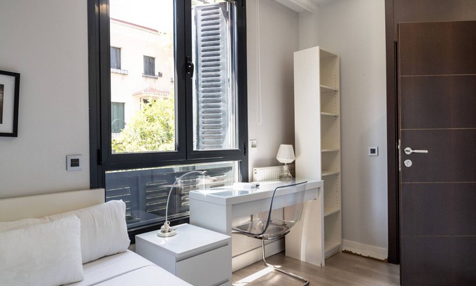Guindalera Bed & Breakfast | Alojamiento ideal para Viajeros en Madrid