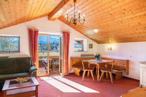 Kruen Apartment | Alpenblick Tilly Fewo Walchensee 5
