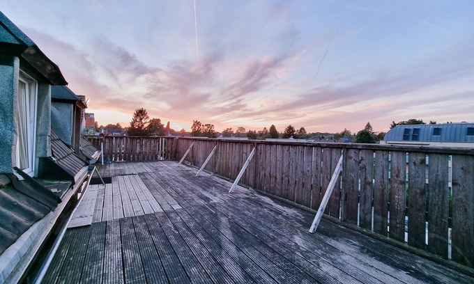 Bockum Apartment | Alpha Apartments: XXL Dachstudio, 8 Bett, Terrasse