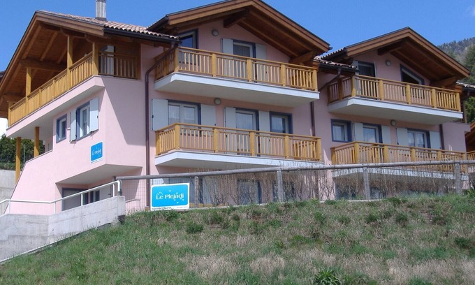 Cavalese Apartment | Alpine Comfort Stay, Cavalese