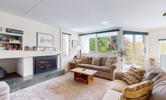 Warren Apartment | Alpine escape with 3 pools, hot tub, tennis & gym - fireplace, balcony & W/D