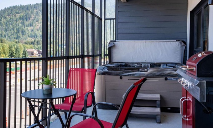 Revelstoke Apartment | Alpine Haven by Revelstoke Vacations