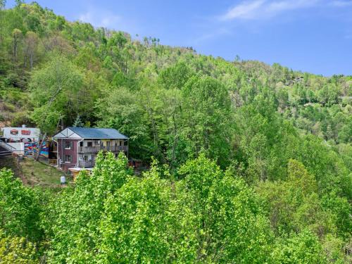 Marion Hotel | Alpine Inn