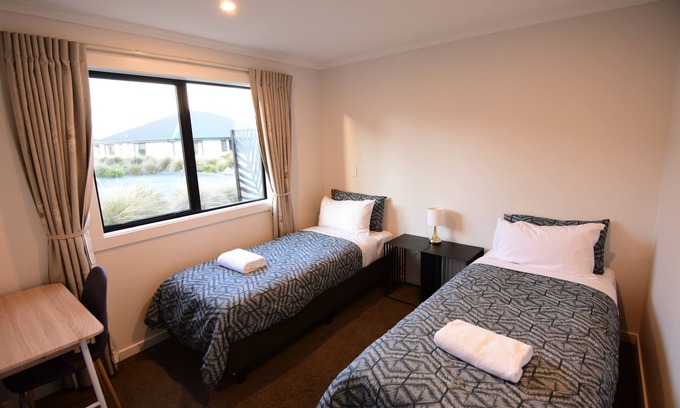 Lake Tekapo House | Alpine Star - 3 Bedrooms B