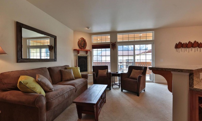 Leavenworth Condo | Alpine View Haus on Main - Bavarian Themed Condo