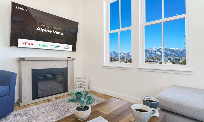 Buena Vista House | Alpine Vista! Walk to Downtown South Main in BV!