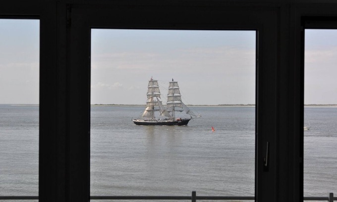 Norderney Apartment | Alte Teestube - Central city location right by the sea with sauna and pool