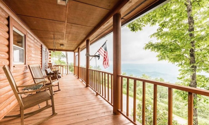 Lynn Cabin | Altitude Adjustment - Cabin with Panoramic Views