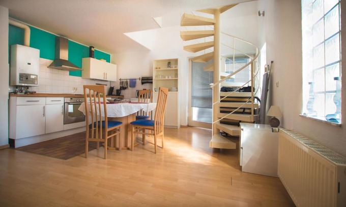 Dusseldorf Old Town Apartment | Altstadt Apartment Charly